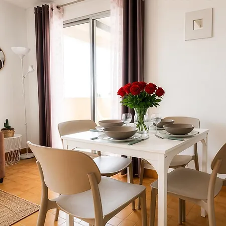 T2 Design, Terrasse, Parking Avec Vue Degagee 아파트 아그