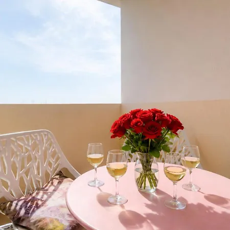 T2 Design, Terrasse, Parking Avec Vue Degagee 아파트 아그